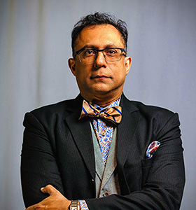 D<sup>r</sup> Alykhan Abdulla