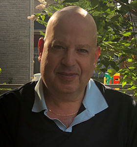 D<sup>r</sup> Benjamin Schiff